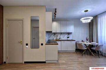Фото №1: 1-комнатная квартира 41 м², 10/20 эт. - Краснодар, мкр. ЖК Альфа, ул. Уральская, 100