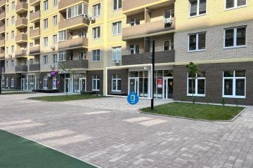 Фото №1: Торговое помещение 37&nbsp;м², 1/16&nbsp;эт. - Краснодар, мкр. жилой комплекс Дыхание, ул. Лётчика Позднякова, 2к29