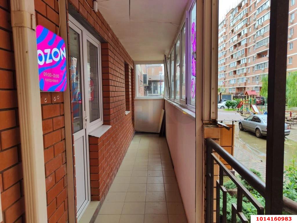 Фото №2: Торговое помещение 42&nbsp;м², 1/9&nbsp;эт. - Российский, мкр. Прикубанский внутригородской округ, ул. имени В.М. Комарова, 21Г