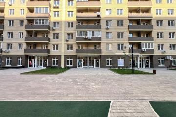 Фото №1: Торговое помещение 48&nbsp;м², 1/16&nbsp;эт. - Краснодар, мкр. жилой комплекс Дыхание, ул. Лётчика Позднякова, 2к27