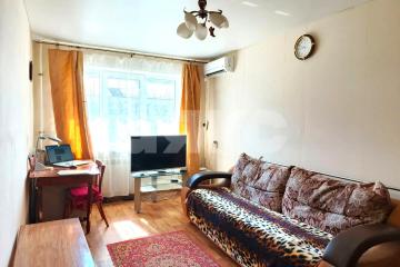 Фото №1: 2-комнатная квартира 43&nbsp;м², 1/5&nbsp;эт. - Волгоград, мкр. 204-й, ул. Комитетская, 42