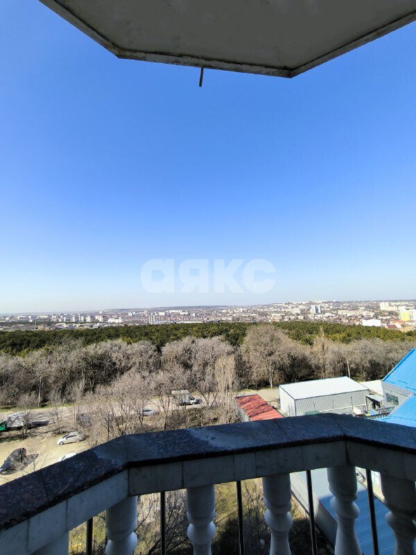 Фото №10: 3-комнатная квартира 172&nbsp;м², 6/10&nbsp;эт. - Симферополь, Центральный, мкр. Пневматика, ул. Балаклавская, 41
