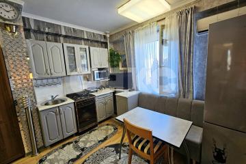 Фото №1: 2-комнатная квартира 35&nbsp;м², 2/5&nbsp;эт. - Сочи, мкр. СНТ Фронтовик, ул. Чайкиной, 11/18