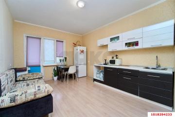 Фото №1: 1-комнатная квартира 44 м², 15/16 эт. - Краснодар, мкр. ЖК Пересвет-Карасунский, ул. Сормовская, 212