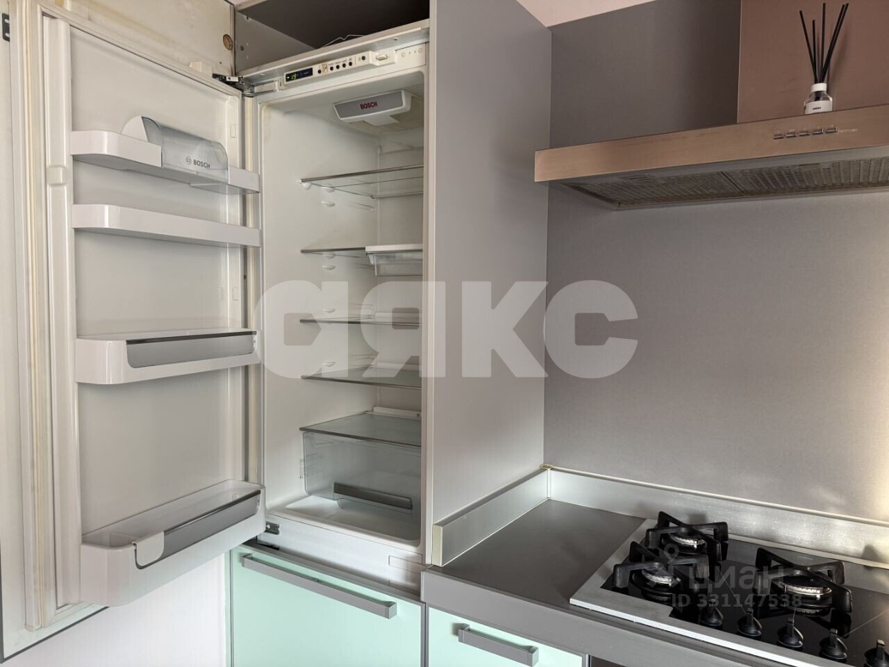 Фото №4: 1-комнатная квартира 50&nbsp;м², 4/4&nbsp;эт. - Геленджик, мкр. Южный, ул. Маяковского, 5А
