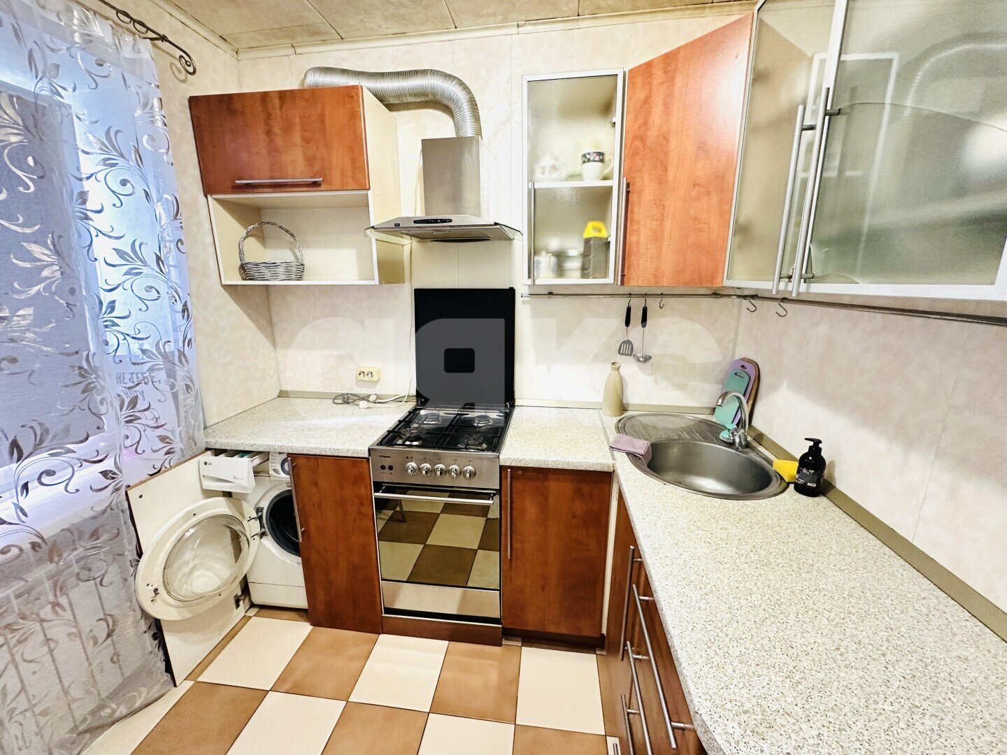 Фото №8: 1-комнатная квартира 34&nbsp;м², 5/5&nbsp;эт. - Сочи, Хостинский, ж/р Хоста, ул. 50 лет СССР, 19