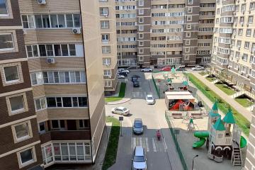 Фото №1: 2-комнатная квартира 47 м², 6/9 эт. - Краснодар, мкр. жилой комплекс Дыхание, ул. Лётчика Позднякова, 2к10