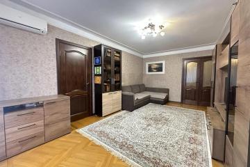 Фото №1: 4-комнатная квартира 85 м², 7/9 эт. - Краснодар, мкр. Комсомольский, ул. Уральская, 202