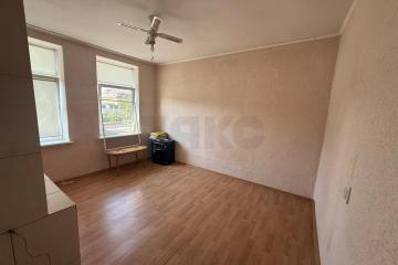 Фото №1: 1-комнатная квартира 18 м², 2/2 эт. - Краснодар, мкр. Центральный, ул. Янковского, 77