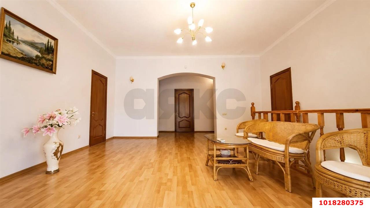 Фото №11: Дом 244&nbsp;м² + 6&nbsp;сот., 2&nbsp;эт. - Ленина, мкр. Карасунский внутригородской округ, ул. Уманская
