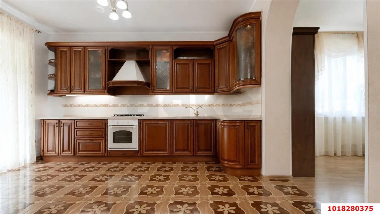 Фото №4: Дом 244&nbsp;м² + 6&nbsp;сот., 2&nbsp;эт. - Ленина, мкр. Карасунский внутригородской округ, ул. Уманская