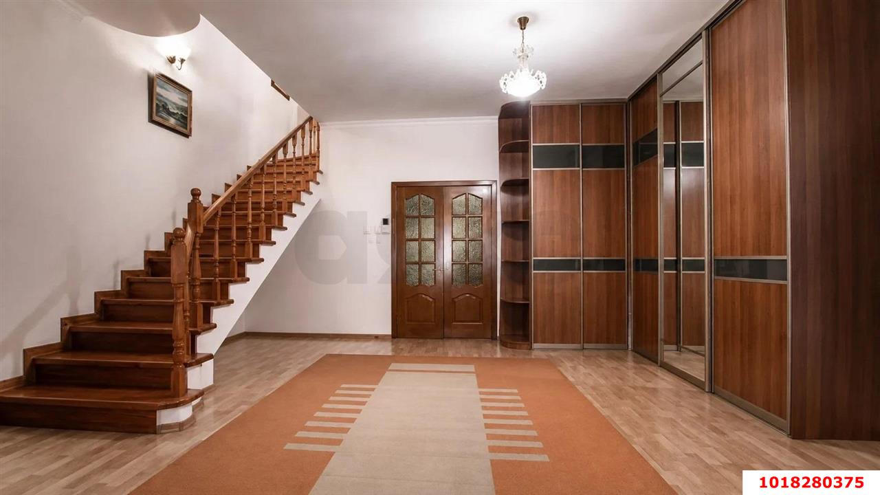 Фото №6: Дом 244&nbsp;м² + 6&nbsp;сот., 2&nbsp;эт. - Ленина, мкр. Карасунский внутригородской округ, ул. Уманская