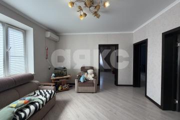 Фото №1: Дом 137&nbsp;м² + 9.6&nbsp;сот., 1&nbsp;эт. - Кореновск, ул. Памяти Героев, 26