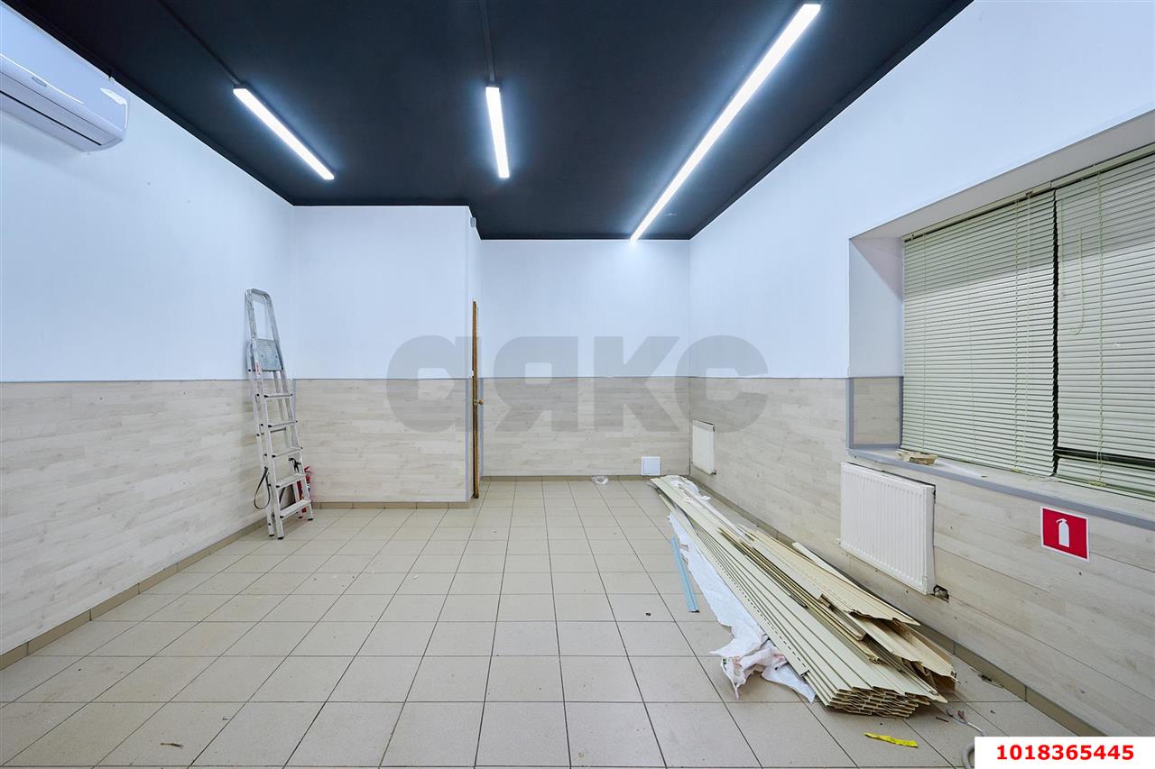 Фото №3: Торговое помещение 48&nbsp;м², 1/1&nbsp;эт. - Краснодар, Прикубанский внутригородской округ, Калинино, мкр. Завод Радиоизмерительных Приборов, ул. Тепличная, 56/1