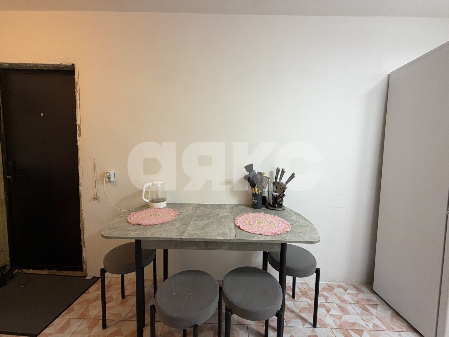 Фото №4: 1-комнатная квартира 26&nbsp;м², 1/2&nbsp;эт. - Кореновск, мкр. 2-й квартал, ул. Крупской, 60