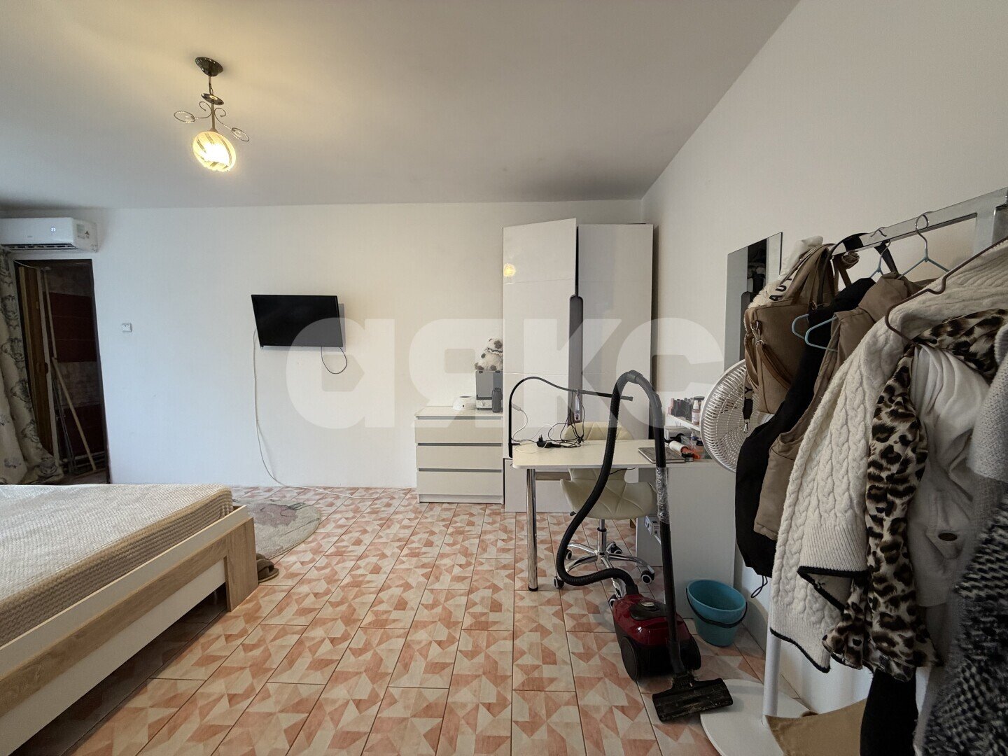 Фото №6: 1-комнатная квартира 26&nbsp;м², 1/2&nbsp;эт. - Кореновск, мкр. 2-й квартал, ул. Крупской, 60