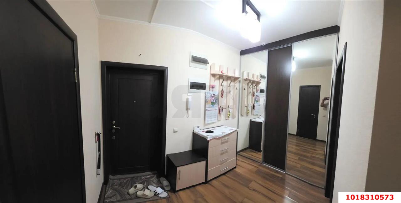 Фото №5: 1-комнатная квартира 43&nbsp;м², 4/19&nbsp;эт. - Краснодар, Западный внутригородской округ, мкр. Центральный, ул. Кубанская набережная, 64