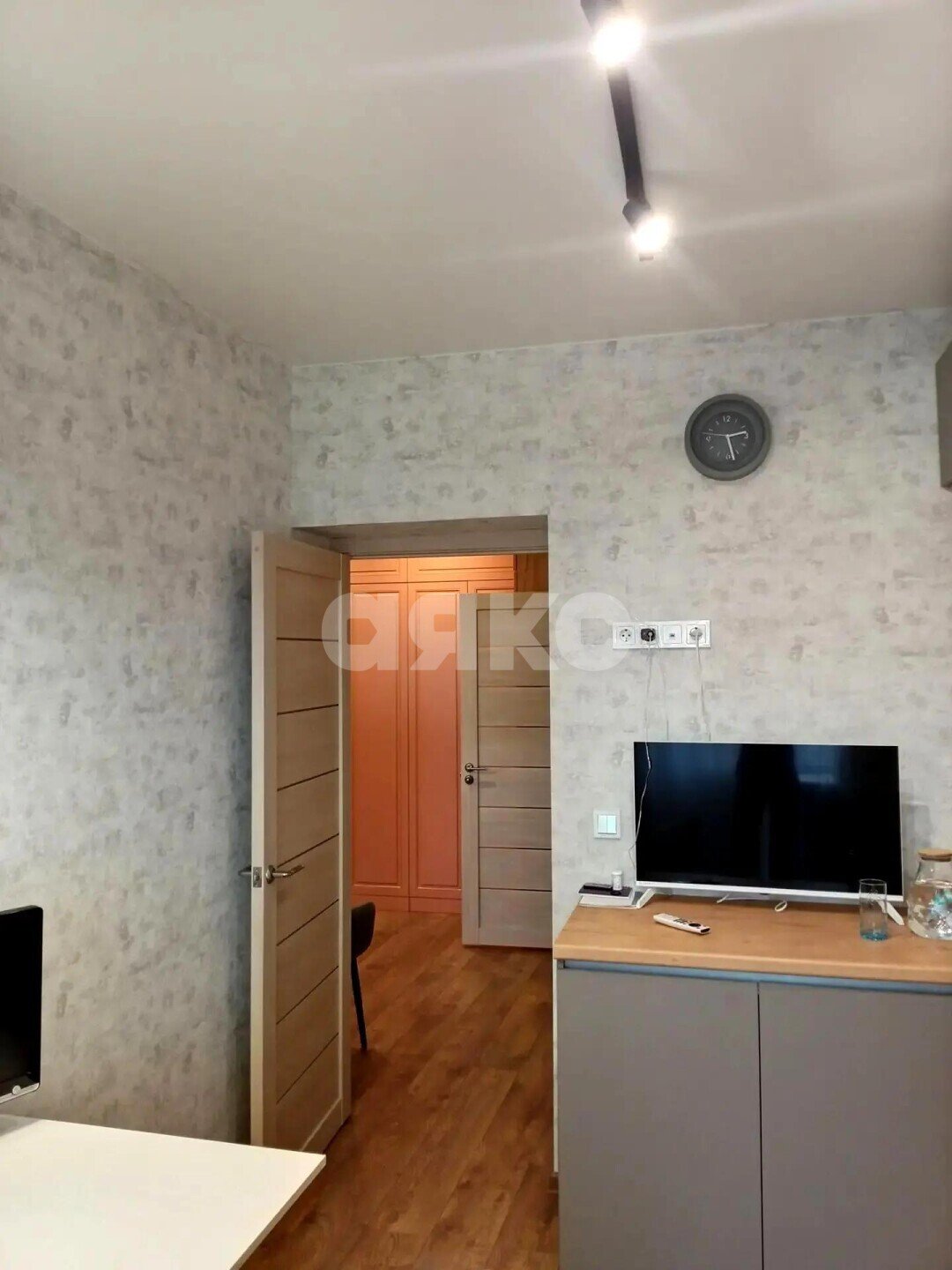 Фото №6: 1-комнатная квартира 50&nbsp;м², 9/9&nbsp;эт. - Белоозёрский, мкр. 2-й, ул. Юбилейная, 5