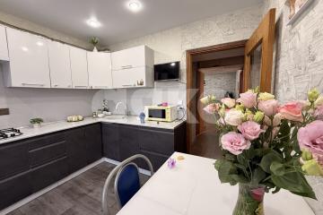 Фото №1: 3-комнатная квартира 78&nbsp;м², 2/2&nbsp;эт. - Кореновск, ул. Циолковского, 24