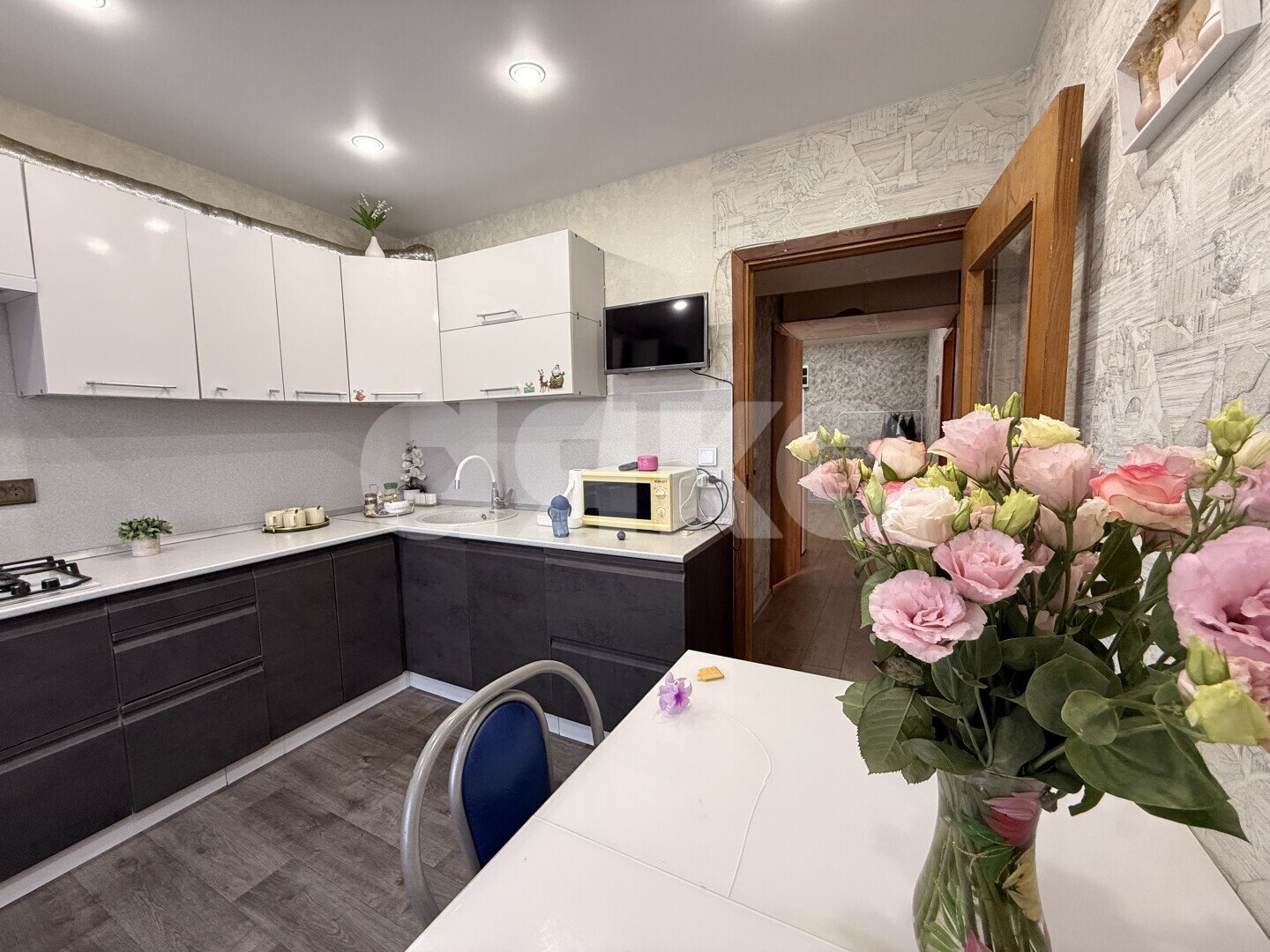 Фото №1: 3-комнатная квартира 78&nbsp;м², 2/2&nbsp;эт. - Кореновск, ул. Циолковского, 24