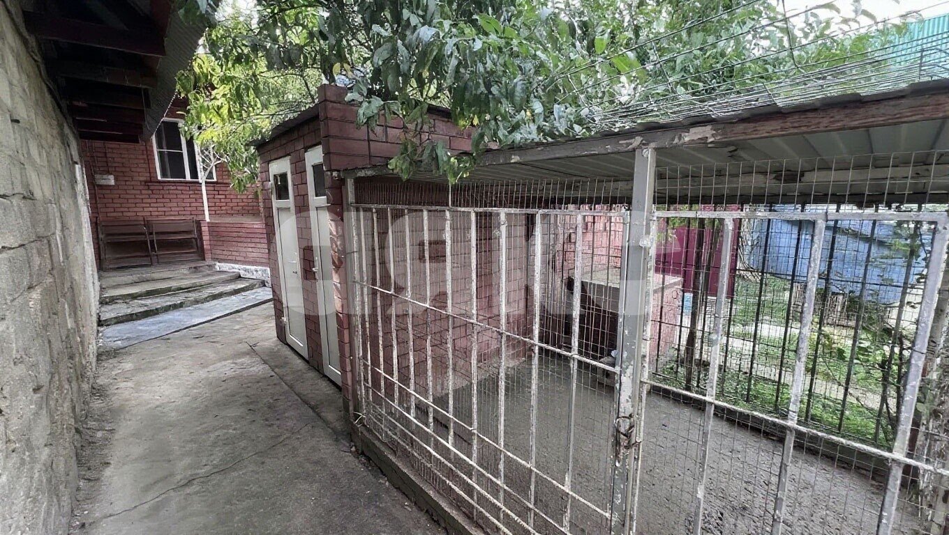 Фото №26: Дом 200&nbsp;м² + 5.3&nbsp;сот., 2&nbsp;эт. - Майкоп, мкр. Старый город, ул. Западная, 22