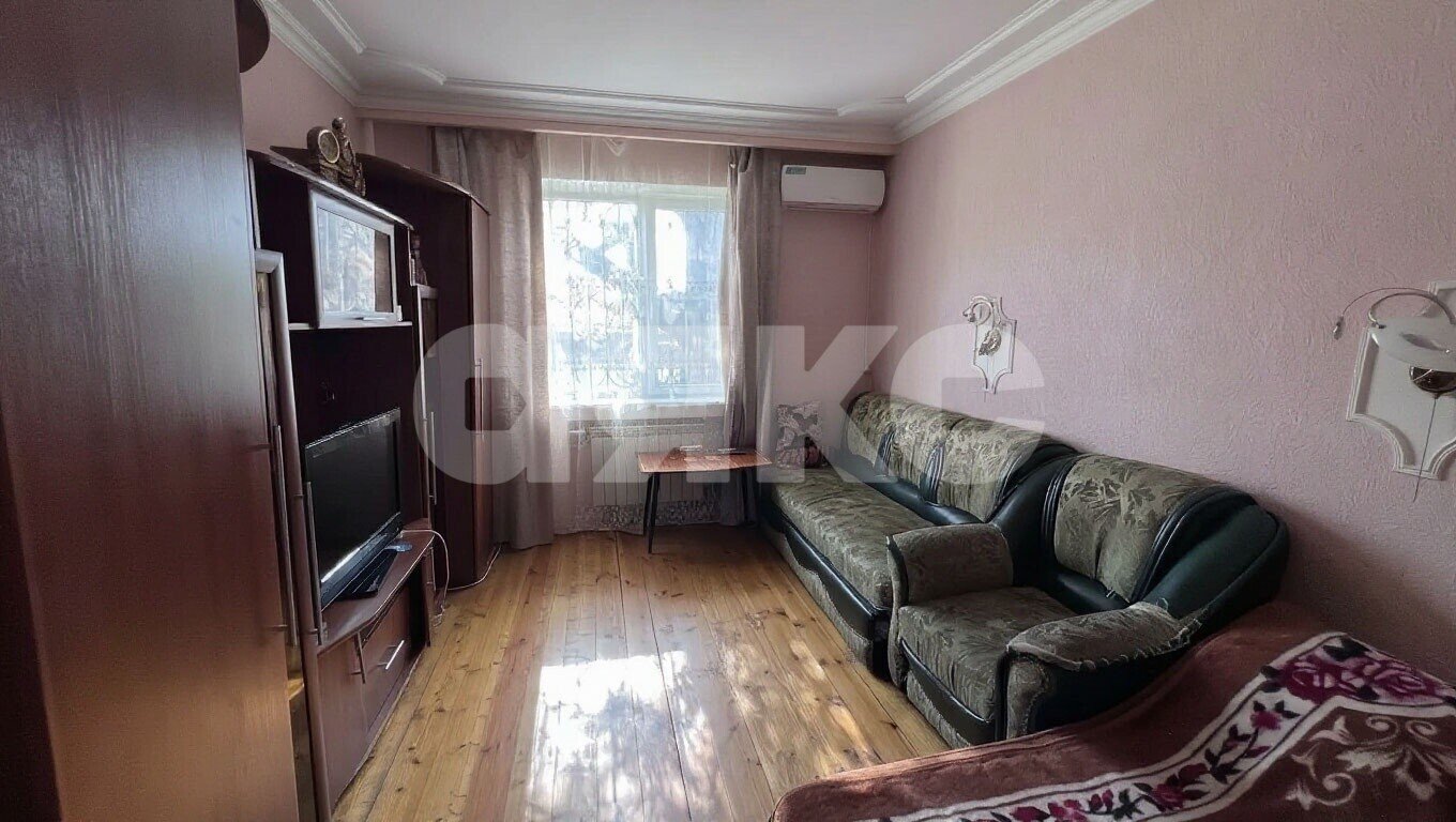 Фото №7: Дом 200&nbsp;м² + 5.3&nbsp;сот., 2&nbsp;эт. - Майкоп, мкр. Старый город, ул. Западная, 22