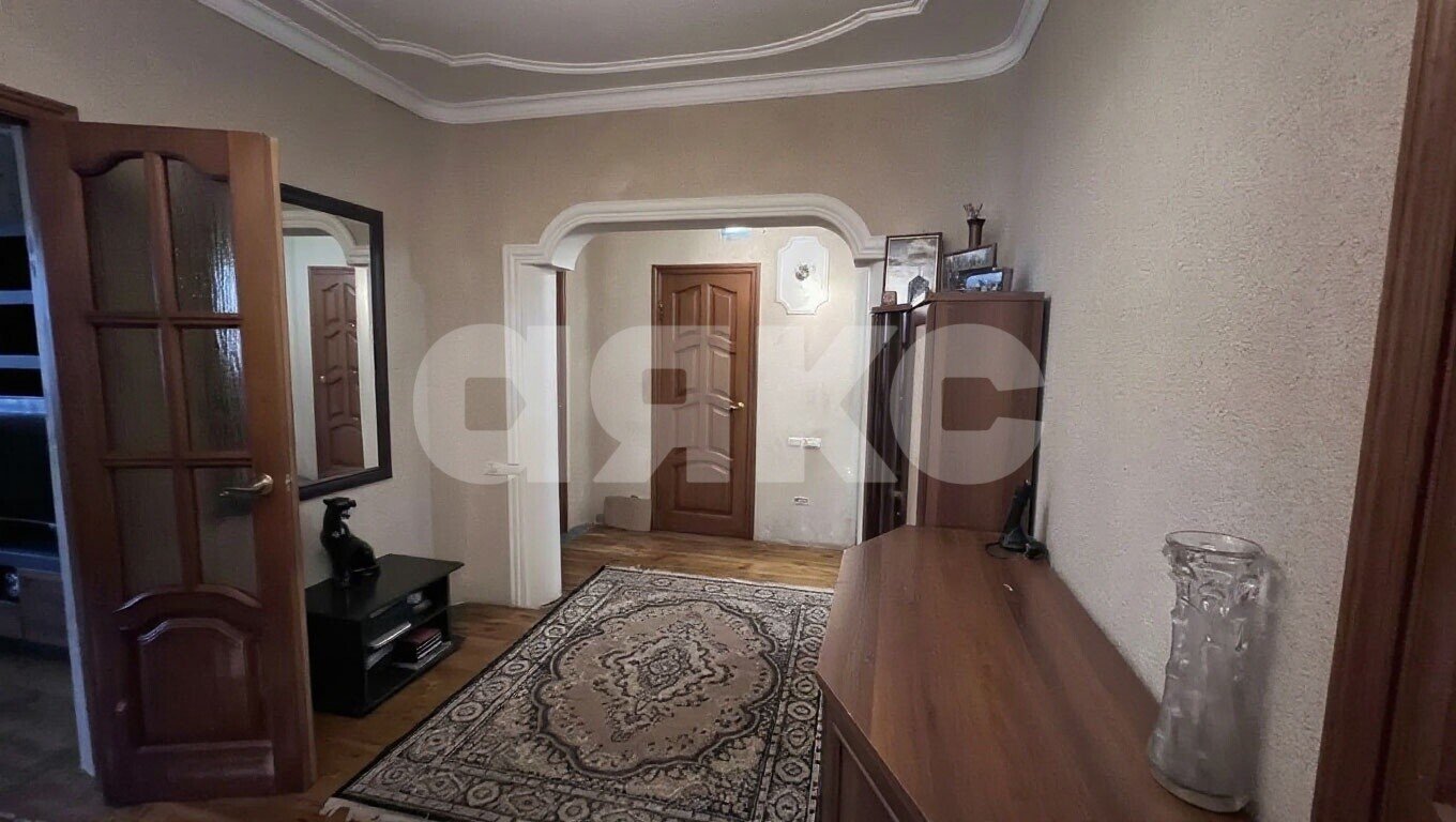Фото №13: Дом 200&nbsp;м² + 5.3&nbsp;сот., 2&nbsp;эт. - Майкоп, мкр. Старый город, ул. Западная, 22
