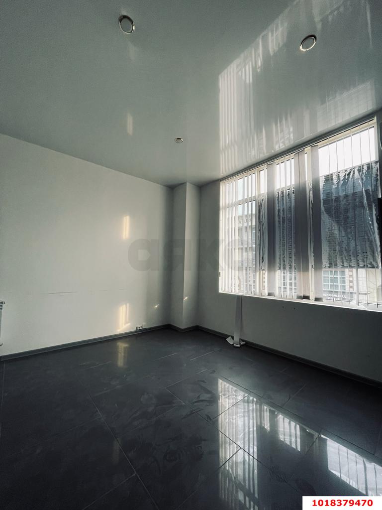 Фото №10: Отдельное здание 418&nbsp;м², 1/3&nbsp;эт. - Краснодар, Западный внутригородской округ, мкр. Фестивальный, ул. Бабушкина, 177/1