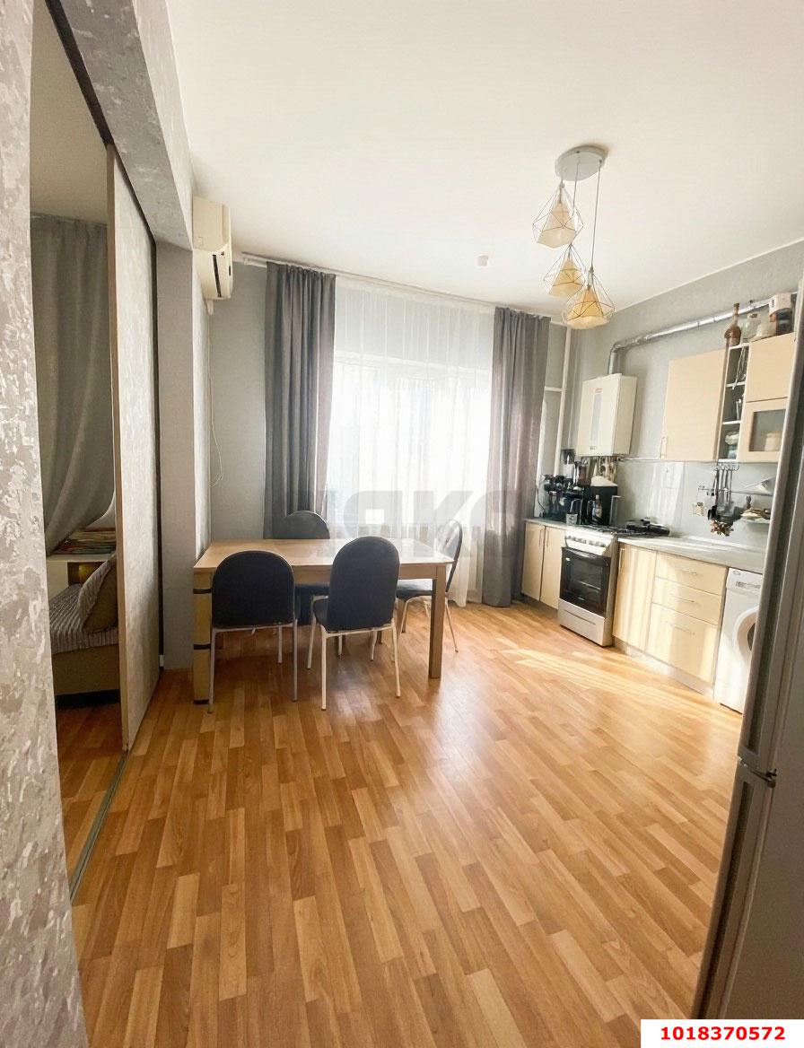 Фото №1: 2-комнатная квартира 69&nbsp;м², 2/5&nbsp;эт. - Яблоновский, мкр. квартал Кобцевой-1, ул. Кобцевой, 1к8