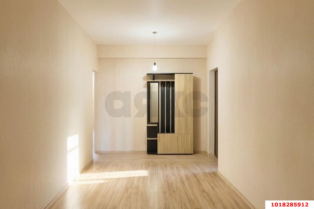 Фото №4: 2-комнатная квартира 69&nbsp;м², 12/16&nbsp;эт. - Краснодар, Прикубанский внутригородской округ, мкр. Восточно-Кругликовский, ул. Генерала Трошева, 45