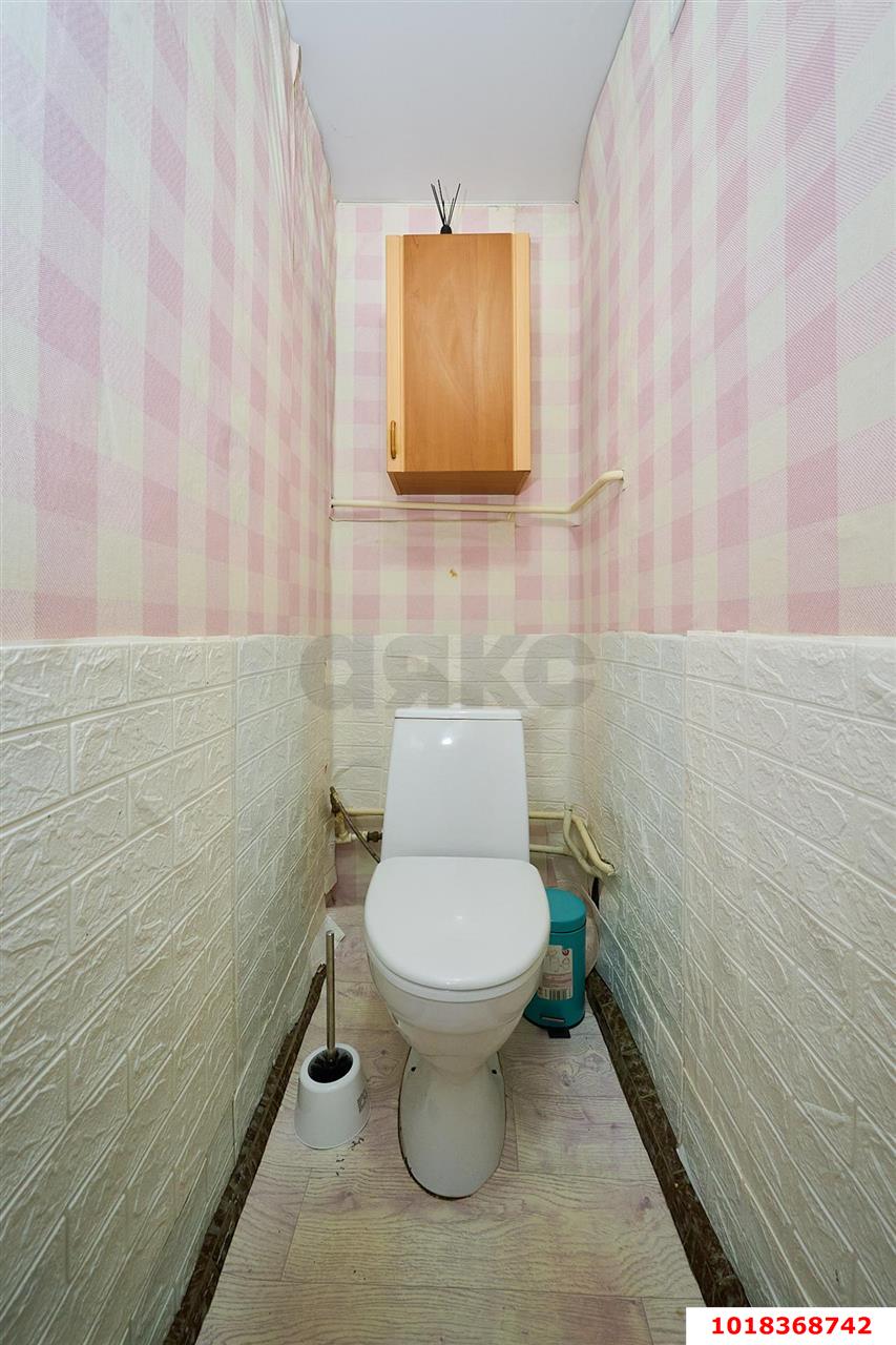 Фото №10: 2-комнатная квартира 46&nbsp;м², 1/10&nbsp;эт. - Краснодар, Западный внутригородской округ, мкр. Юбилейный, ул. Думенко, 12