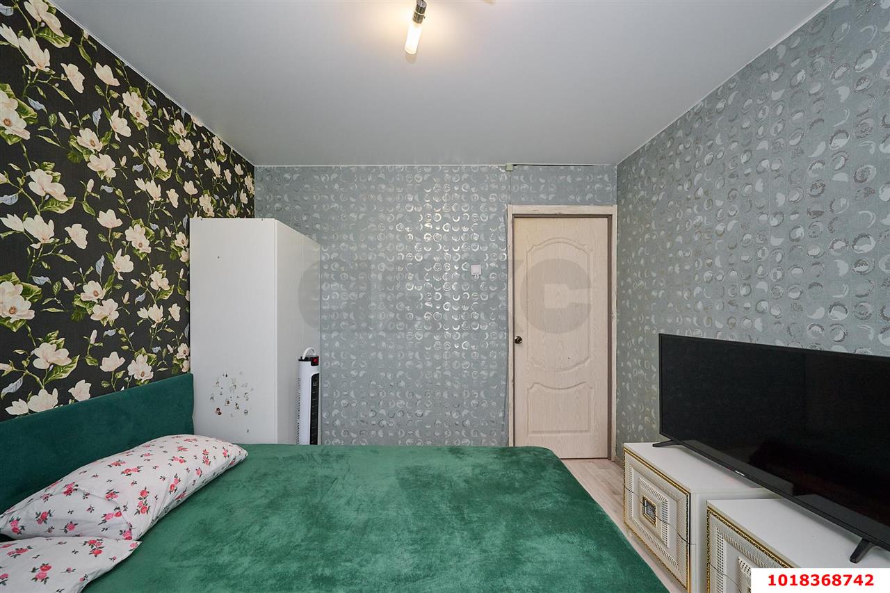 Фото №8: 2-комнатная квартира 46&nbsp;м², 1/10&nbsp;эт. - Краснодар, Западный внутригородской округ, мкр. Юбилейный, ул. Думенко, 12