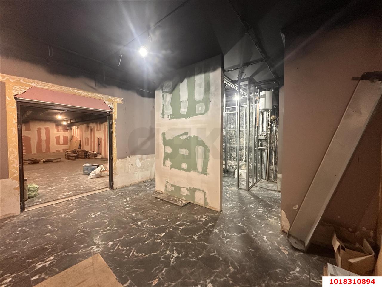 Фото №14: Торговое помещение 263&nbsp;м², 2&nbsp;эт. - Краснодар, Центральный внутригородской округ, Покровка, мкр. Центральный, ул. Кутузова, 75