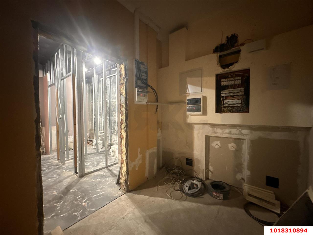 Фото №17: Торговое помещение 263&nbsp;м², 2&nbsp;эт. - Краснодар, Центральный внутригородской округ, Покровка, мкр. Центральный, ул. Кутузова, 75