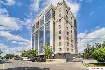 Фото №1: 3-комнатная квартира 165 м², 3/9 эт. - Краснодар, мкр. Центральный, ул. Чкалова, 8