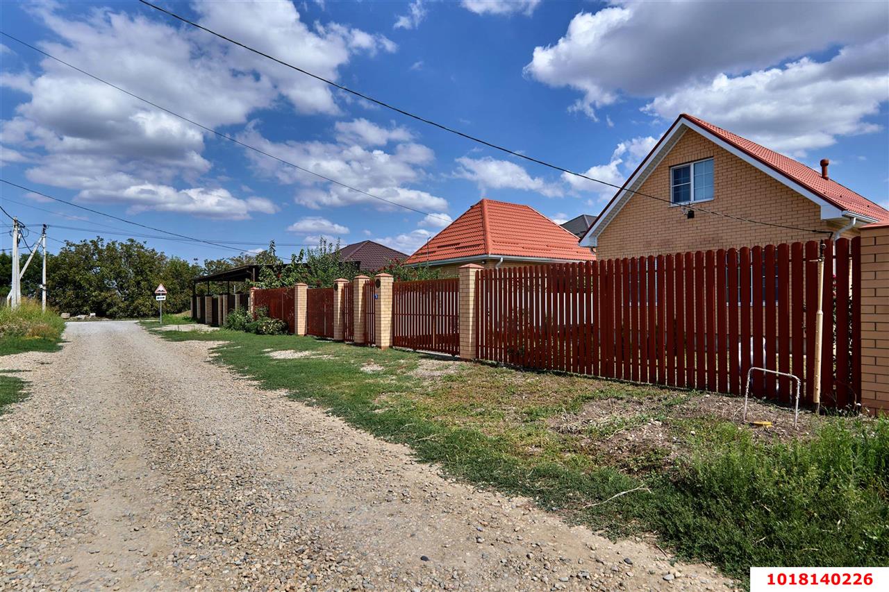 Фото №2: Дом 85&nbsp;м² + 5.5&nbsp;сот., 2&nbsp;эт. - Новотитаровская, п. коттеджный  Новотитаровка, ул. Эвенская, 2/1
