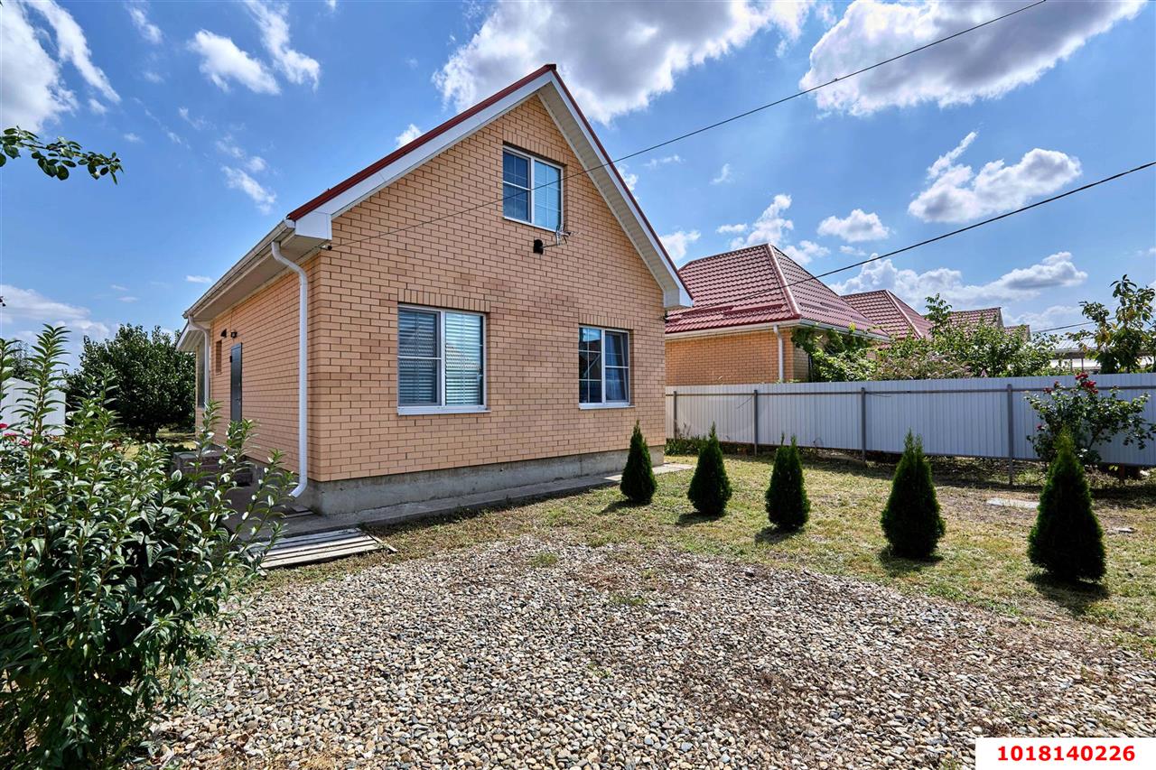 Фото №3: Дом 85&nbsp;м² + 5.5&nbsp;сот., 2&nbsp;эт. - Новотитаровская, п. коттеджный  Новотитаровка, ул. Эвенская, 2/1