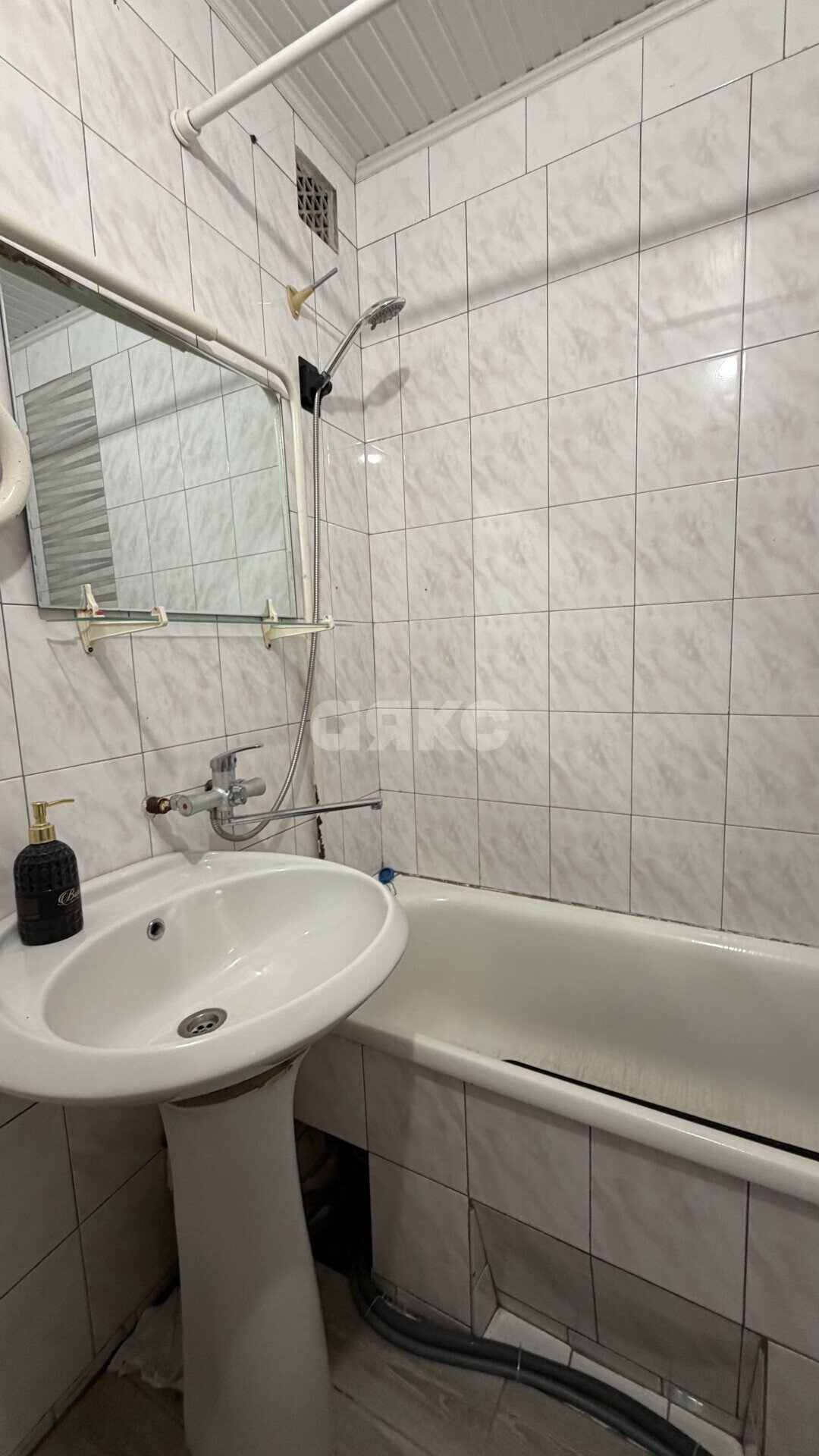 Фото №18: 2-комнатная квартира 55&nbsp;м², 2/2&nbsp;эт. - Кореновск, мкр. 2-й квартал, ул. Щорса, 87