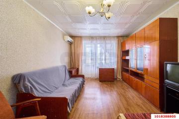 Фото №1: 1-комнатная квартира 30 м², 4/5 эт. - Краснодар, мкр. Черёмушки, ул. Селезнёва, 88