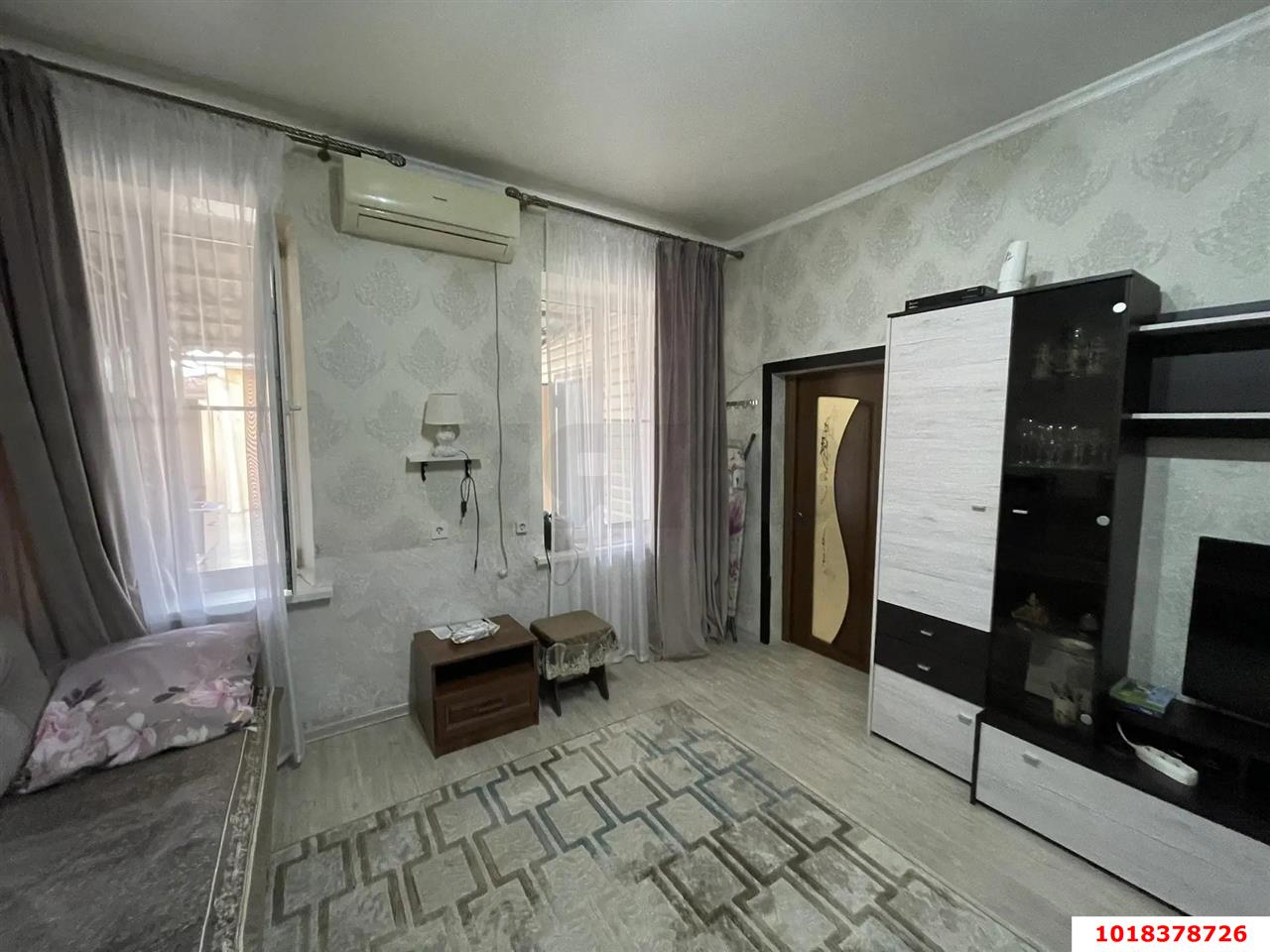 Фото №6: 1-комнатная квартира 30&nbsp;м², 1/2&nbsp;эт. - Краснодар, Центральный внутригородской округ, мкр. Центральный, ул. Митрофана Седина, 73