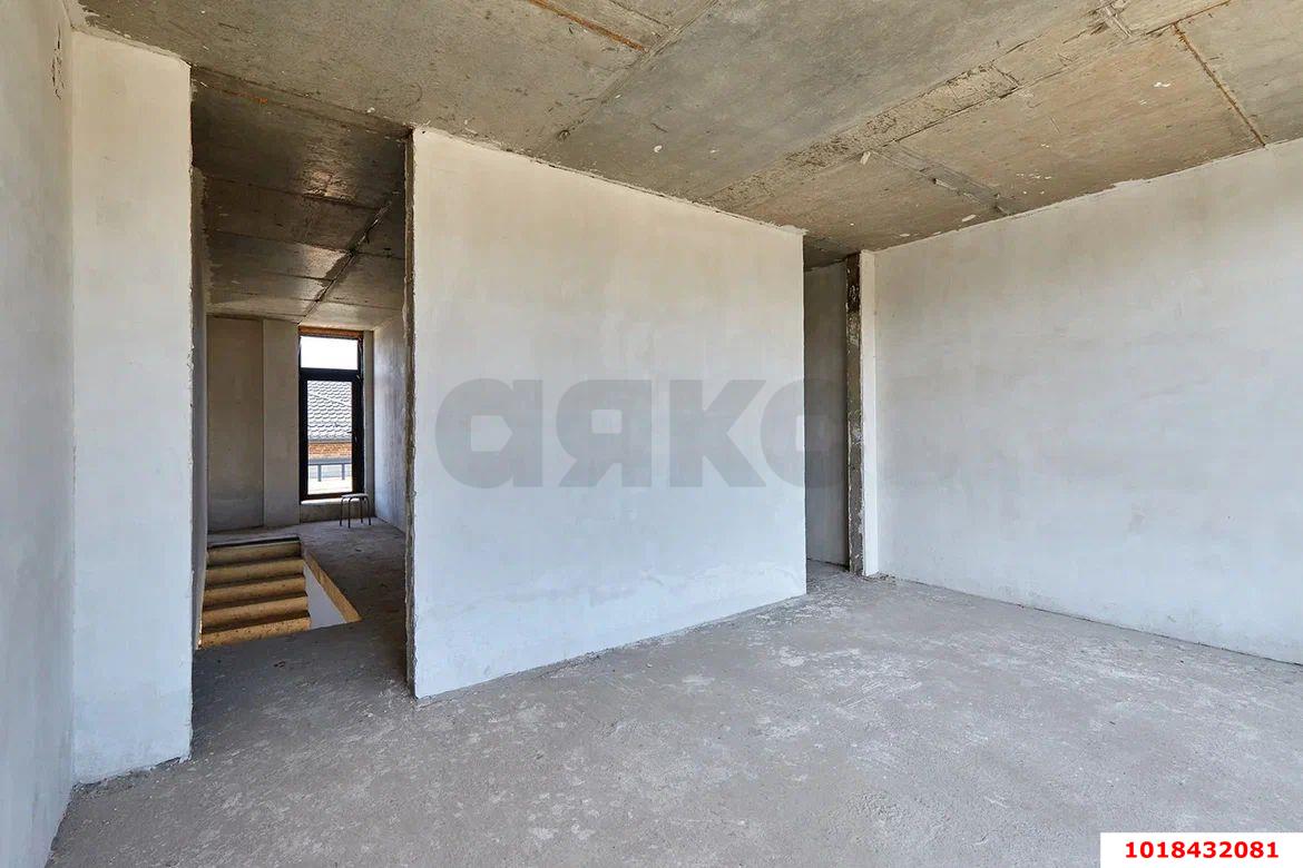 Фото №5: Дом 190&nbsp;м² + 4.01&nbsp;сот., 2&nbsp;эт. - Краснодар, Прикубанский внутригородской округ, мкр. КП Близкий, ул. Льва Ковалёва, 49/1