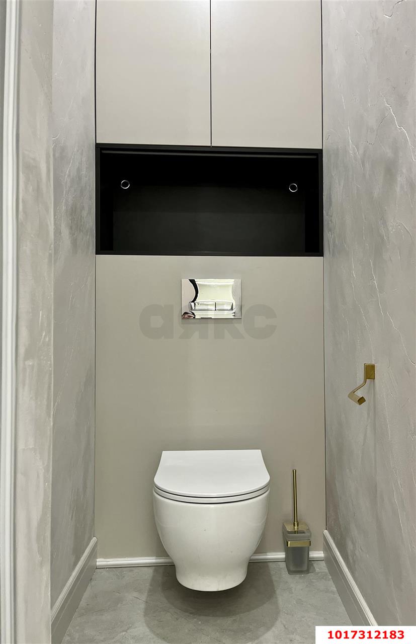 Фото №11: 3-комнатная квартира 73&nbsp;м², 2/5&nbsp;эт. - Краснодар, мкр. Центральный внутригородской округ, ул. Красная, 204