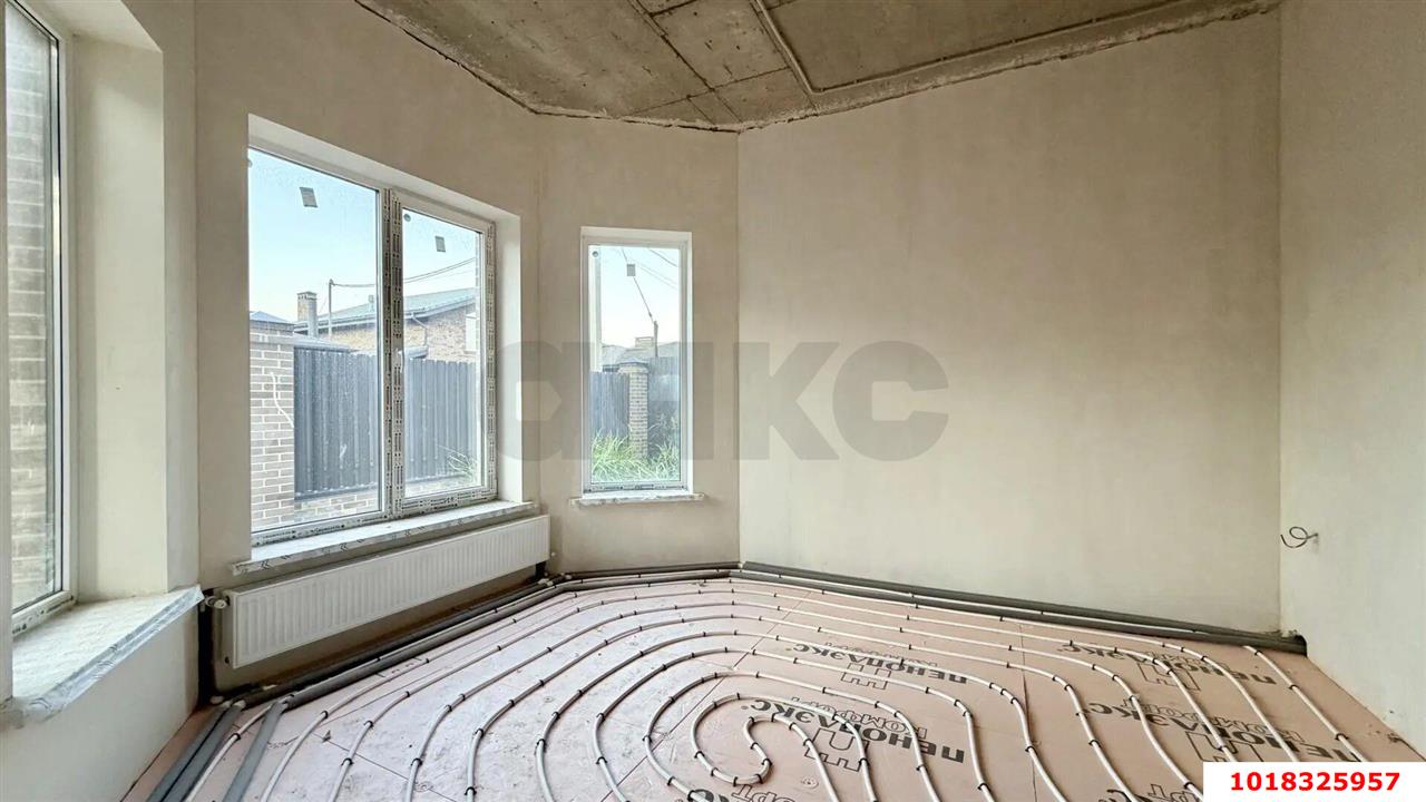 Фото №9: Дом 170&nbsp;м² + 3.4&nbsp;сот., 2&nbsp;эт. - Краснодар, Прикубанский внутригородской округ, п. коттеджный  Кореновская Усадьба, пр-д Чистопрудный