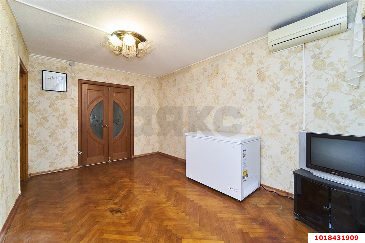 Фото №2: 4-комнатная квартира 78&nbsp;м², 1/5&nbsp;эт. - Краснодар, Прикубанский внутригородской округ, мкр. Славянский, ул. Славянская, 79
