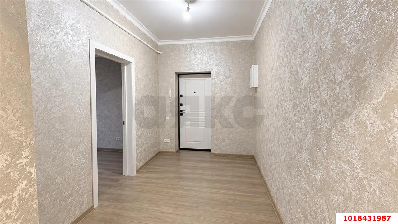 Фото №1: 2-комнатная квартира 62&nbsp;м², 2/3&nbsp;эт. - Краснодар, мкр. Западный внутригородской округ, ул. Красная, 129