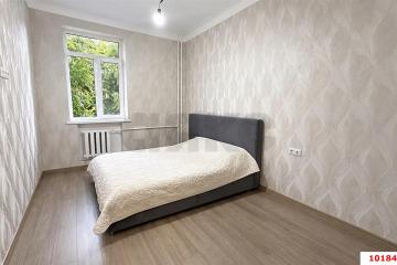 Фото №1: 2-комнатная квартира 62 м², 2/3 эт. - Краснодар, мкр. Западный внутригородской округ, ул. Красная, 129