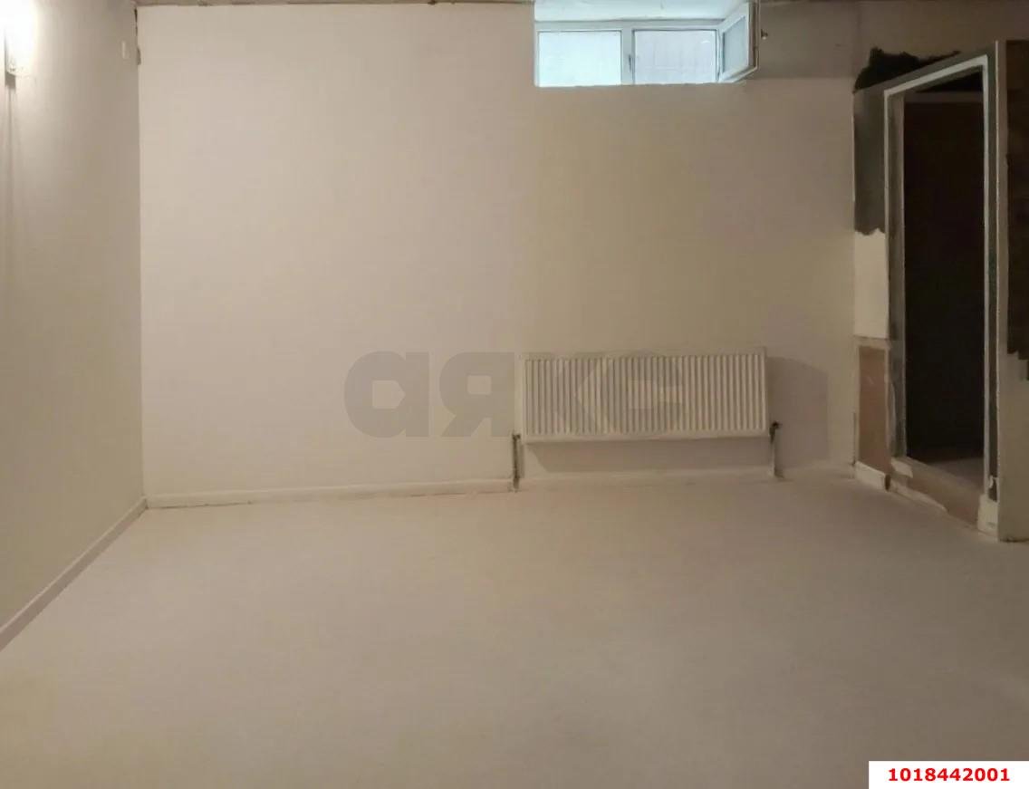 Фото №4: Торговое помещение 271&nbsp;м², 1/4&nbsp;эт. - Краснодар, Центральный внутригородской округ, мкр. Покровка, ул. Северная, 425