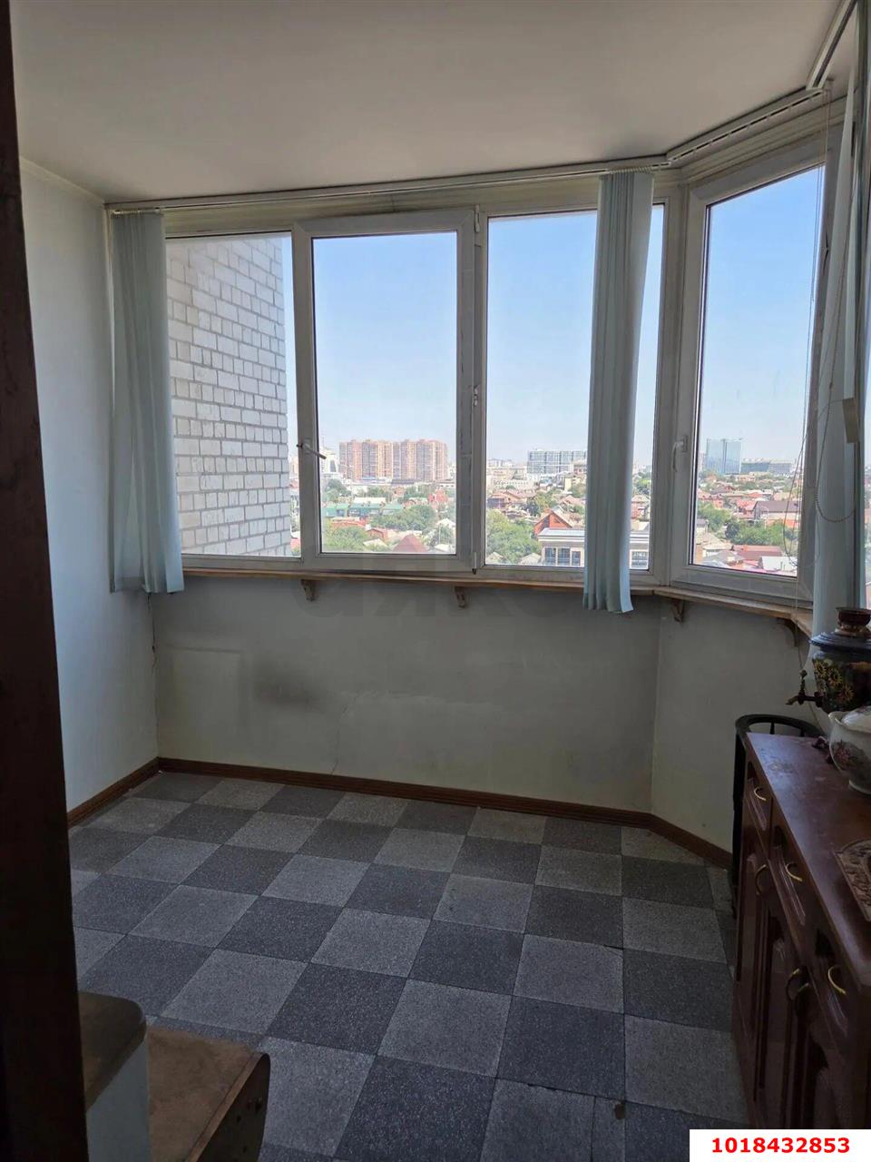 Фото №7: 3-комнатная квартира 110&nbsp;м², 9/12&nbsp;эт. - Краснодар, Западный внутригородской округ, мкр. Кожзавод, ул. имени Тургенева, 17