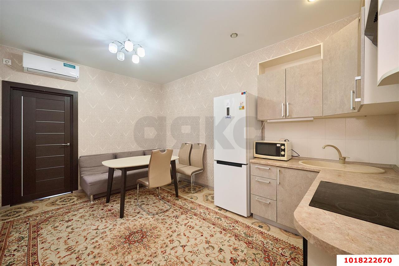 Фото №1: 3-комнатная квартира 82&nbsp;м², 2/16&nbsp;эт. - Краснодар, Прикубанский внутригородской округ, Восточно-Кругликовский, мкр. ЖК Пируэт, ул. имени 40-летия Победы, 97/1