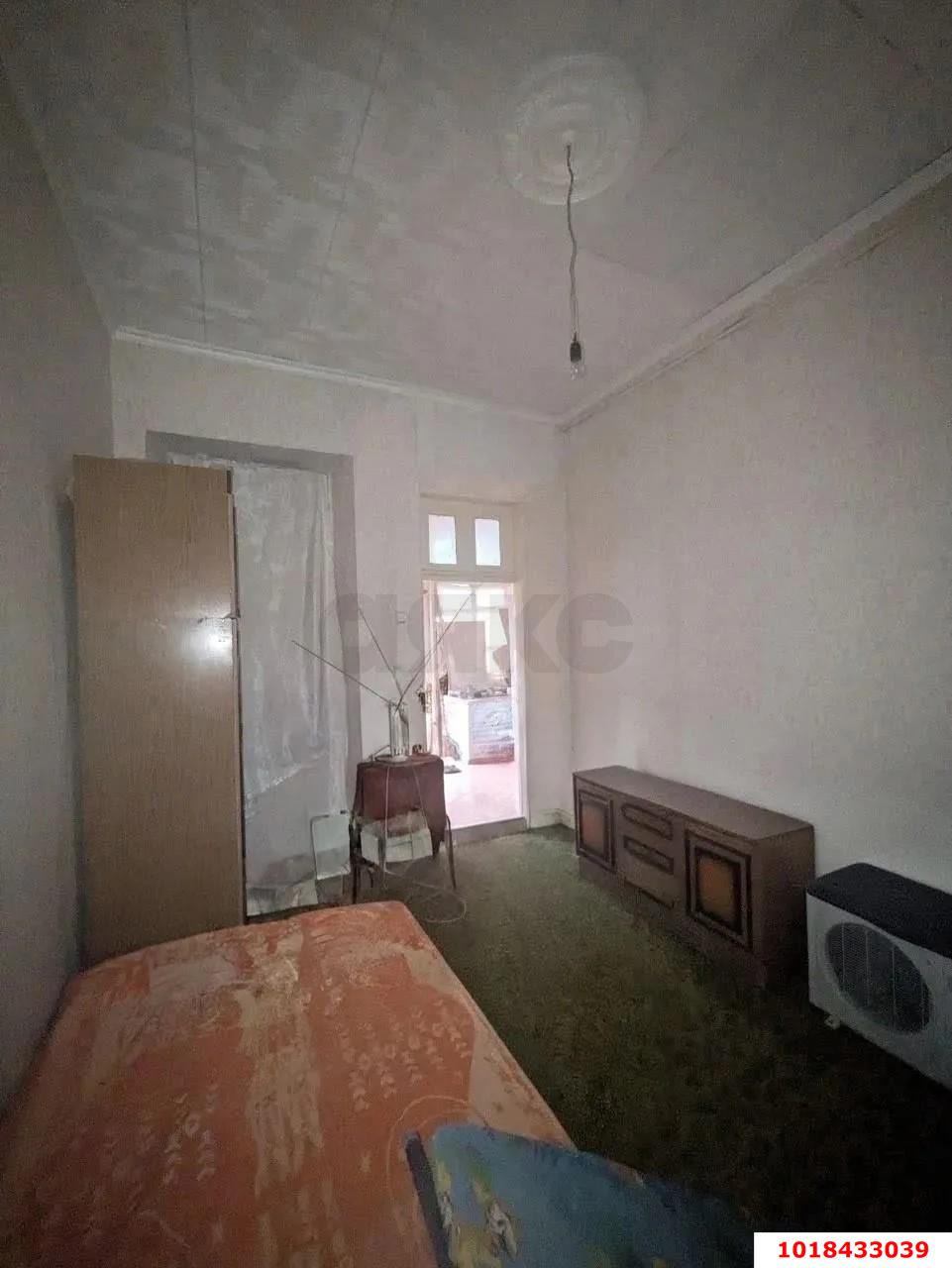 Фото №1: 1-комнатная квартира 16&nbsp;м², 1/2&nbsp;эт. - Краснодар, Западный внутригородской округ, мкр. Центральный, ул. Чкалова, 149
